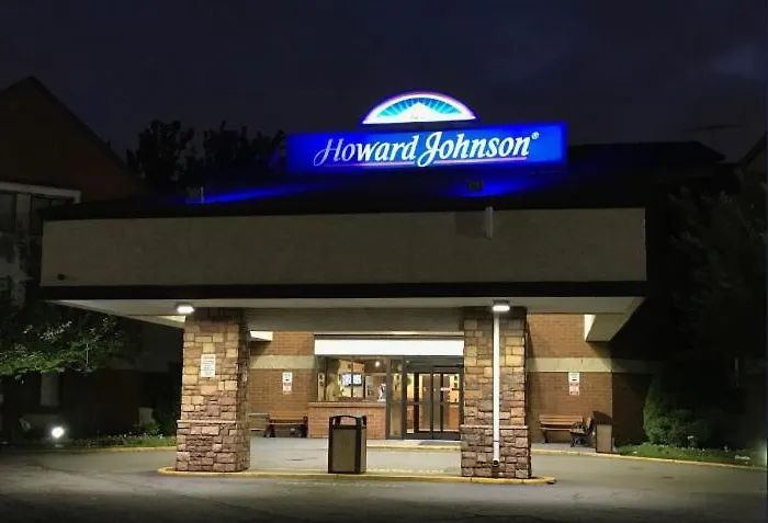 Howard Johnson By Wyndham Newark Airport