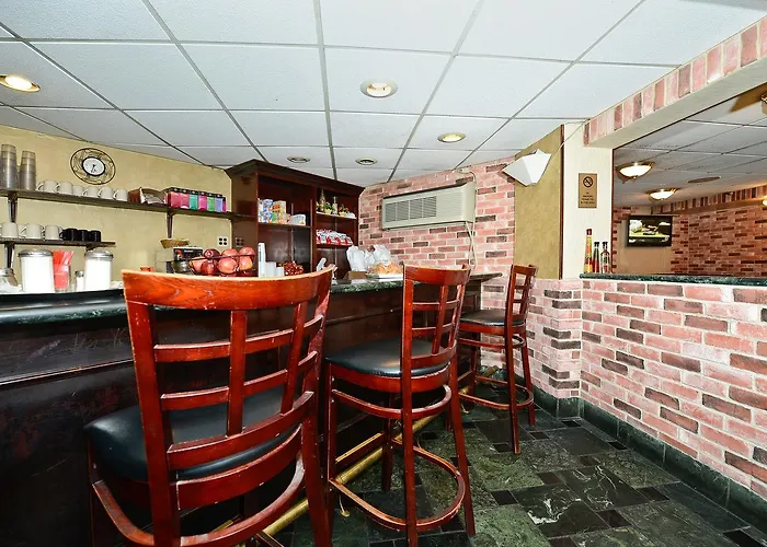 Howard Johnson By Wyndham Newark Airport